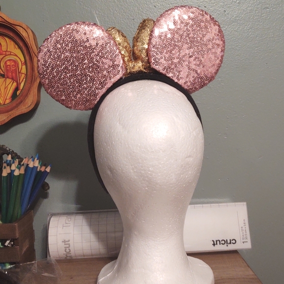 Disney Pink and Gold Ears - Picture 2 of 3